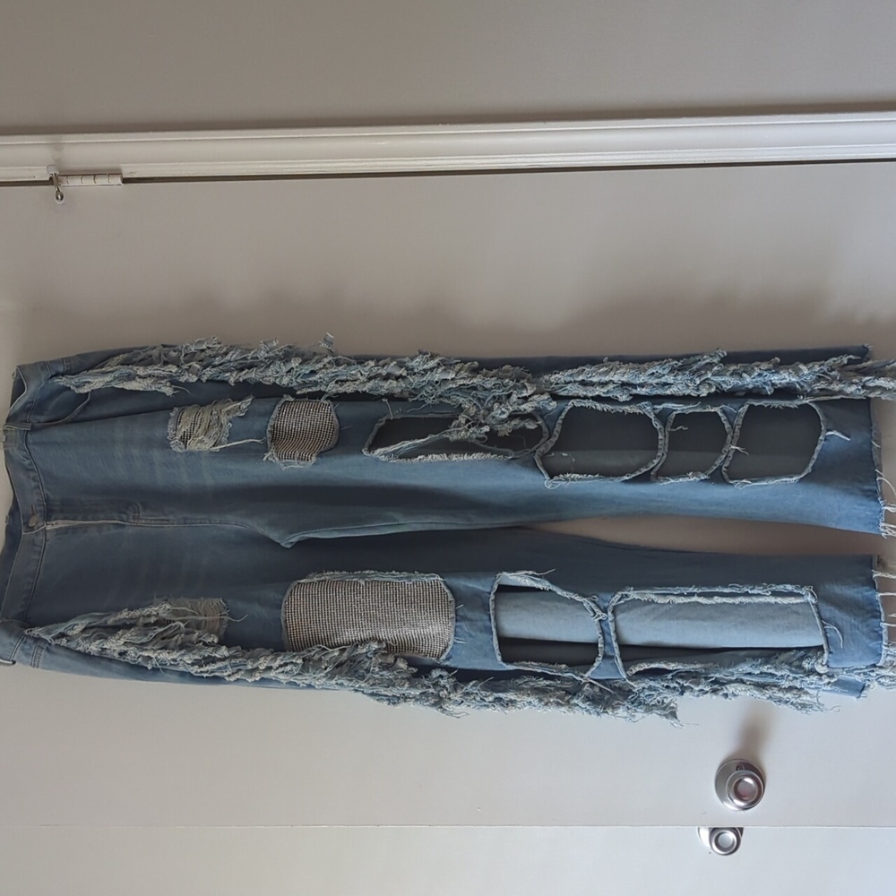Light wash ripped jeans